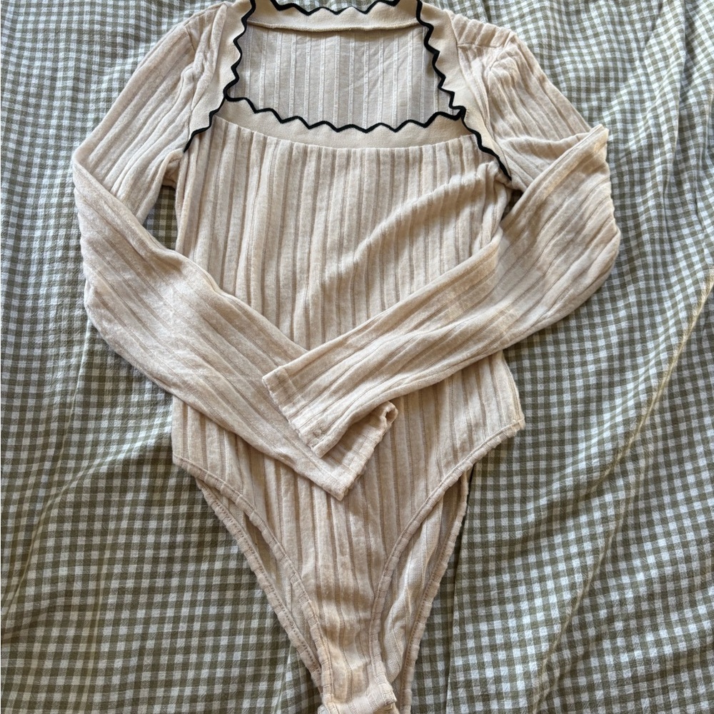 Elegant Cream Long Sleeve Bodysuit